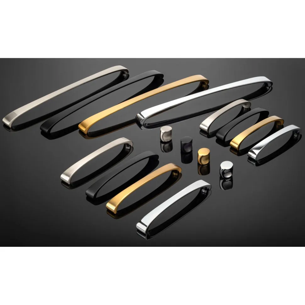 Contemporary Pull Aurum Brushed Gold 5-1/16" Center-to-Center 13/16" W x 5-5/8" L