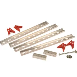 Self-Squaring Frame Clamp